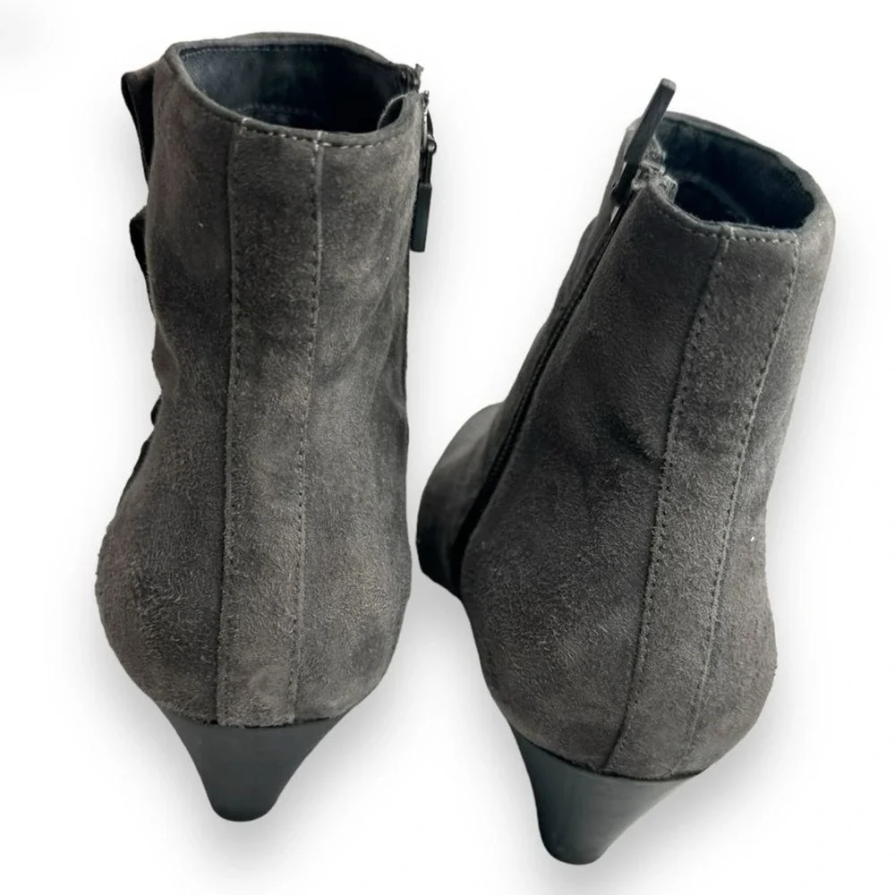 Dansko Ankle Boots Womens Size 37 Gray Suede Minimalist Workwear‎ Cozy Slip On